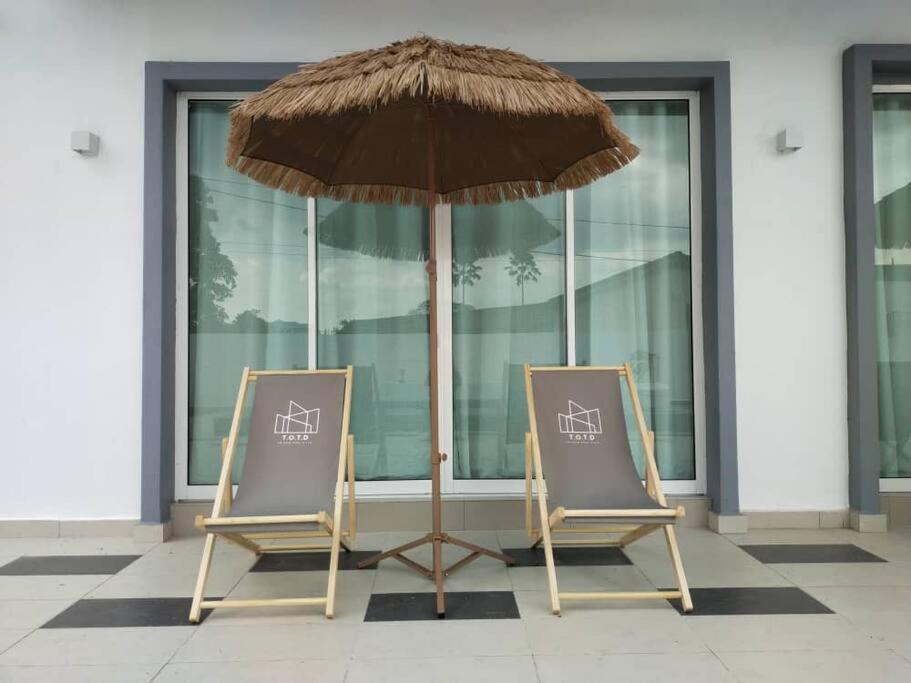 Evening/Night De Ville-50Pax Private Pool Bbq Ipoh Exterior photo